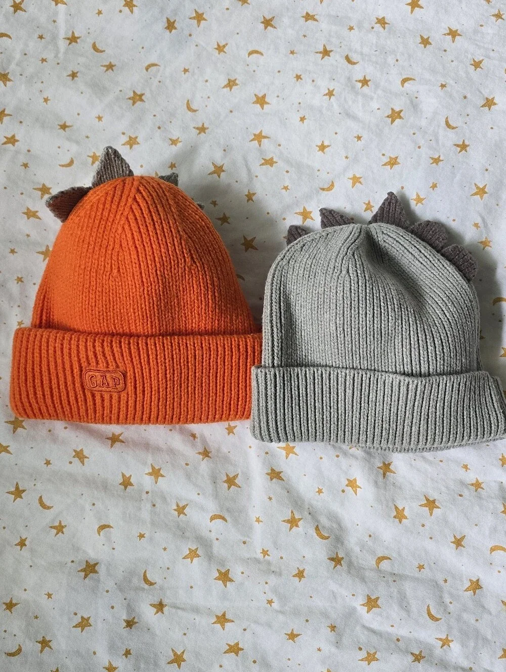 2 GAP Kids Cozy Dino Spike Style Orange And Gray